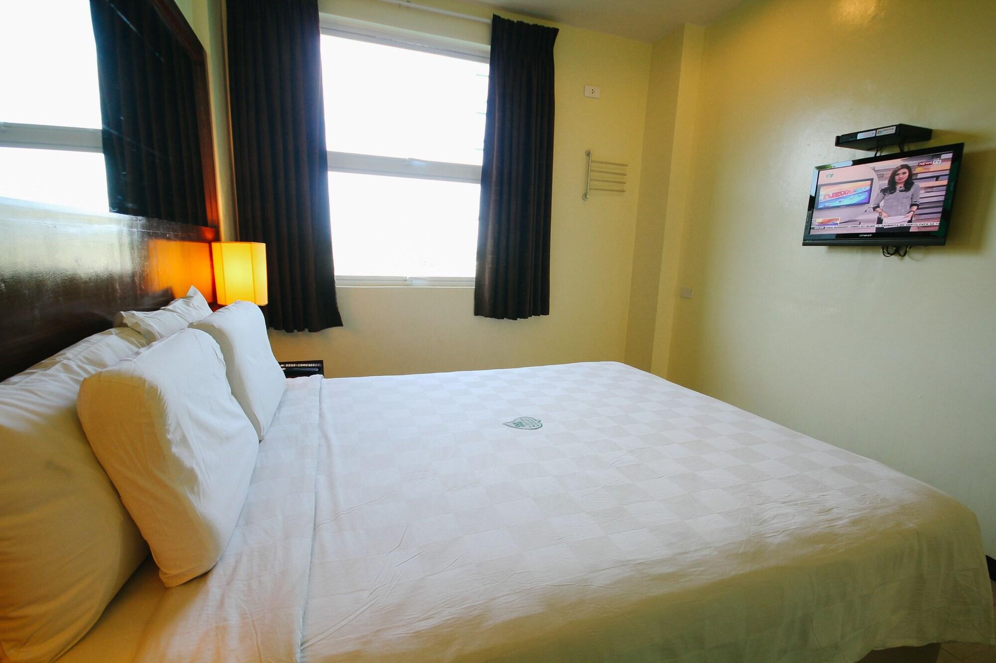 Go Hotels Bacolod Extérieur photo