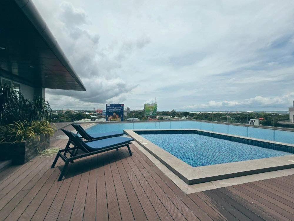 Go Hotels Bacolod Extérieur photo