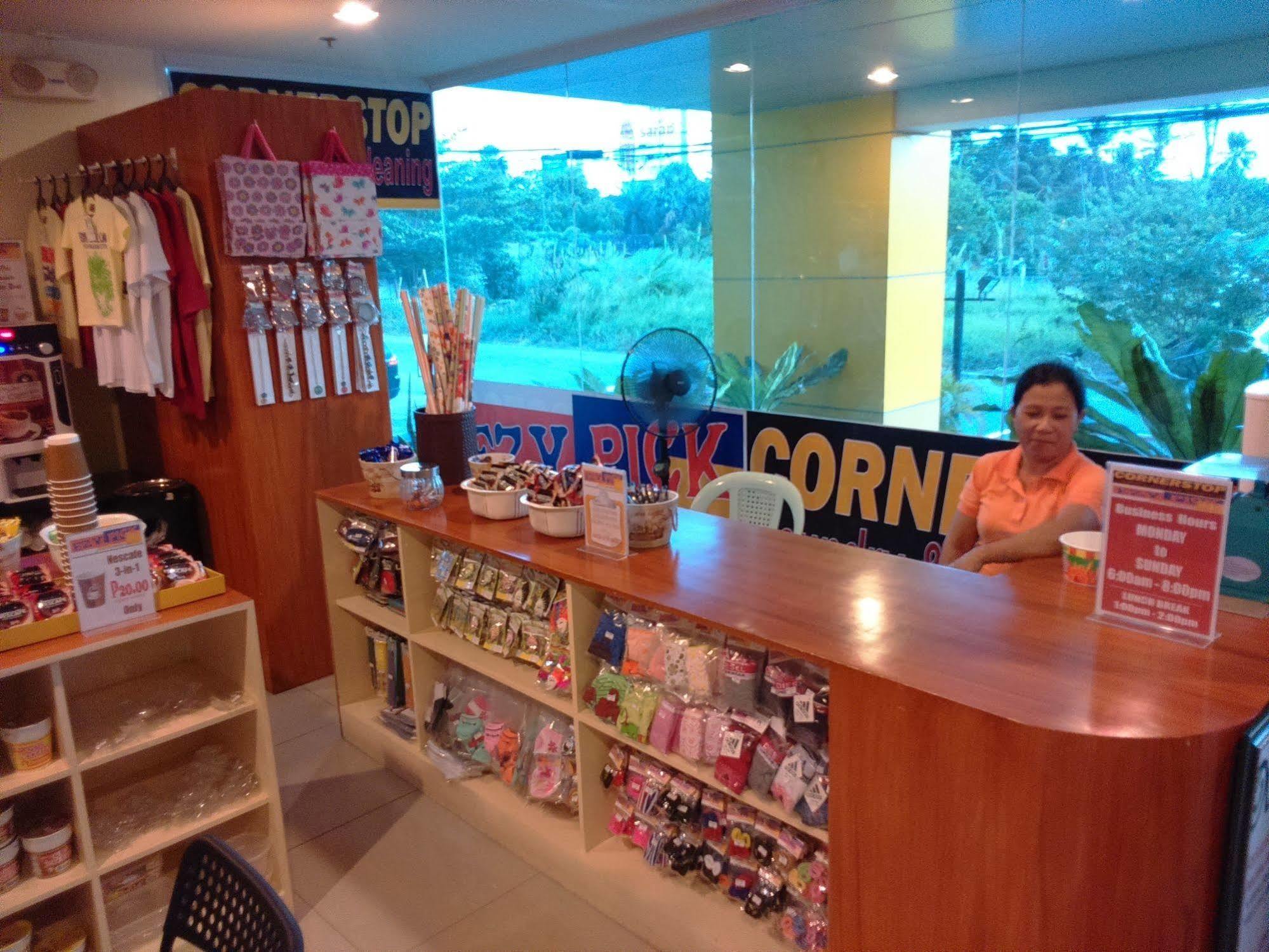 Go Hotels Bacolod Extérieur photo