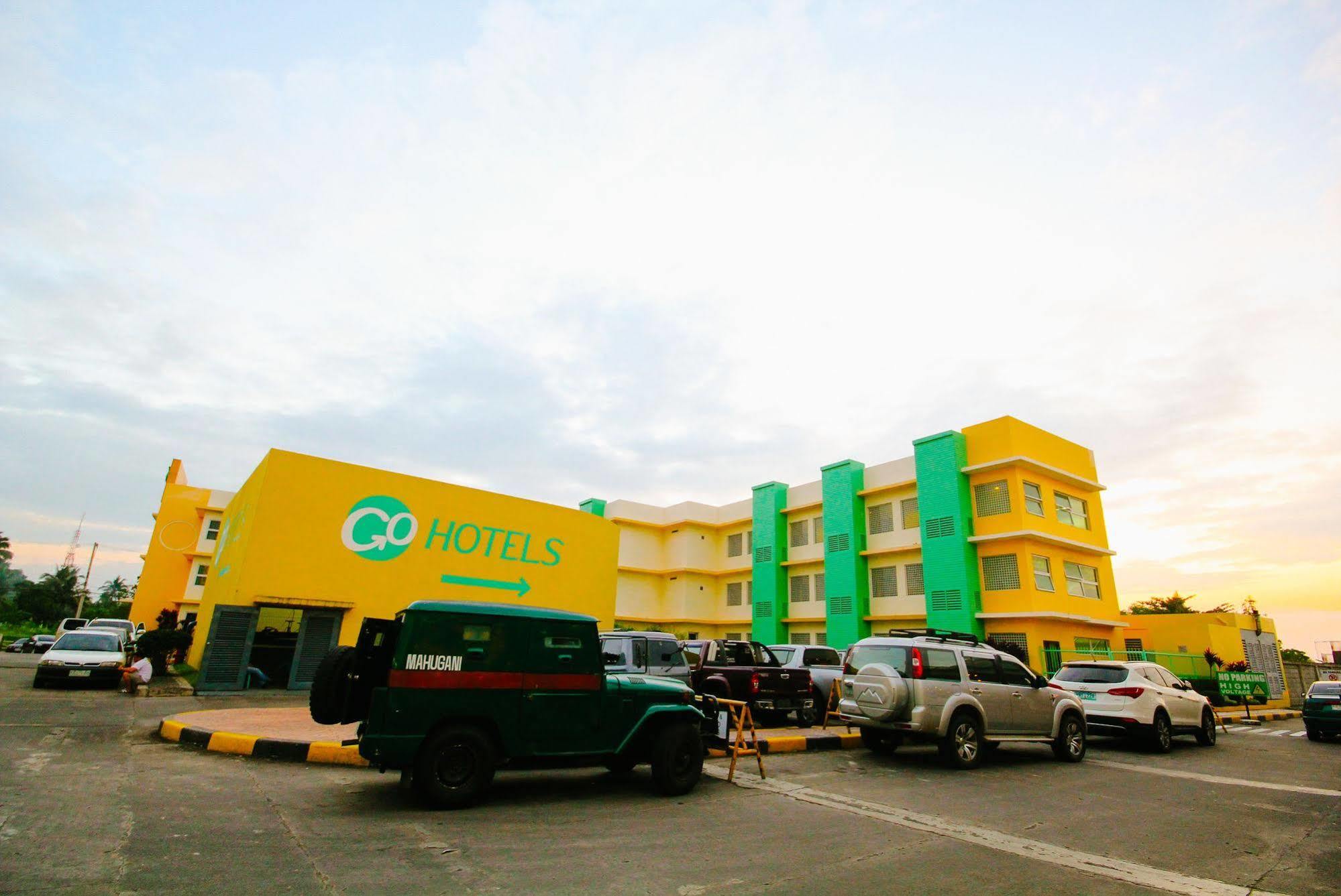 Go Hotels Bacolod Extérieur photo